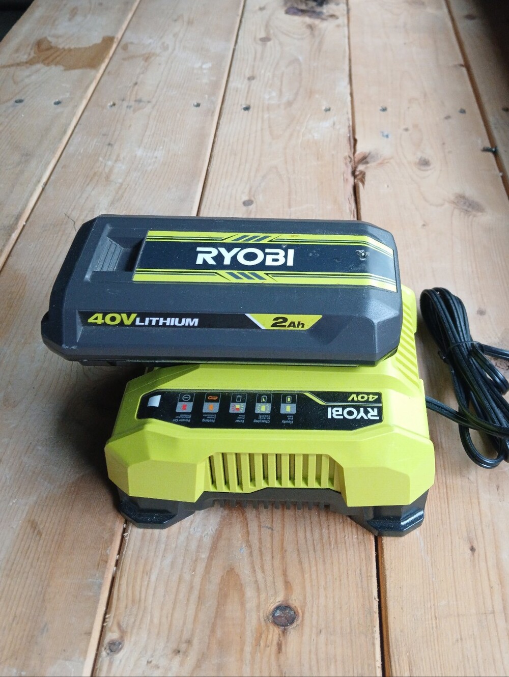 RYOBI 40V Lithium-Ion 2.0 Ah Battery +   Rapid Charger.